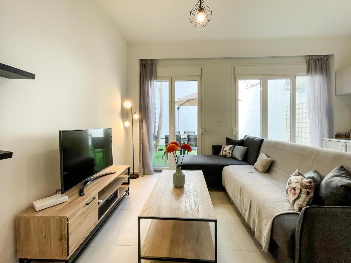 Soho Modern 55Sqm Studio With Secret Garden Daire Atina Dış mekan fotoğraf