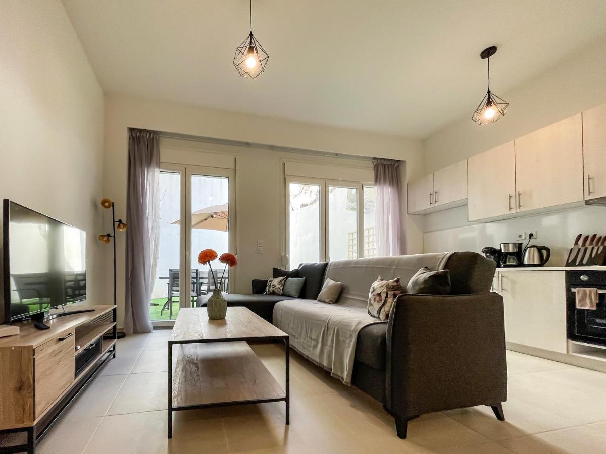 Soho Modern 55Sqm Studio With Secret Garden Daire Atina Dış mekan fotoğraf
