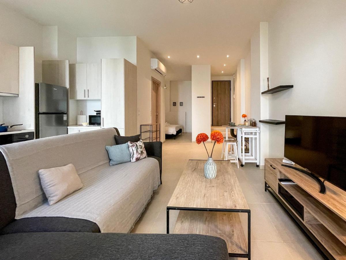 Soho Modern 55Sqm Studio With Secret Garden Daire Atina Dış mekan fotoğraf