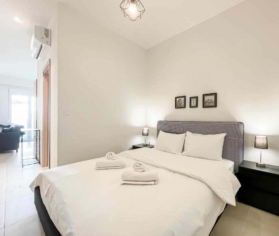 Soho Modern 55Sqm Studio With Secret Garden Daire Atina Dış mekan fotoğraf